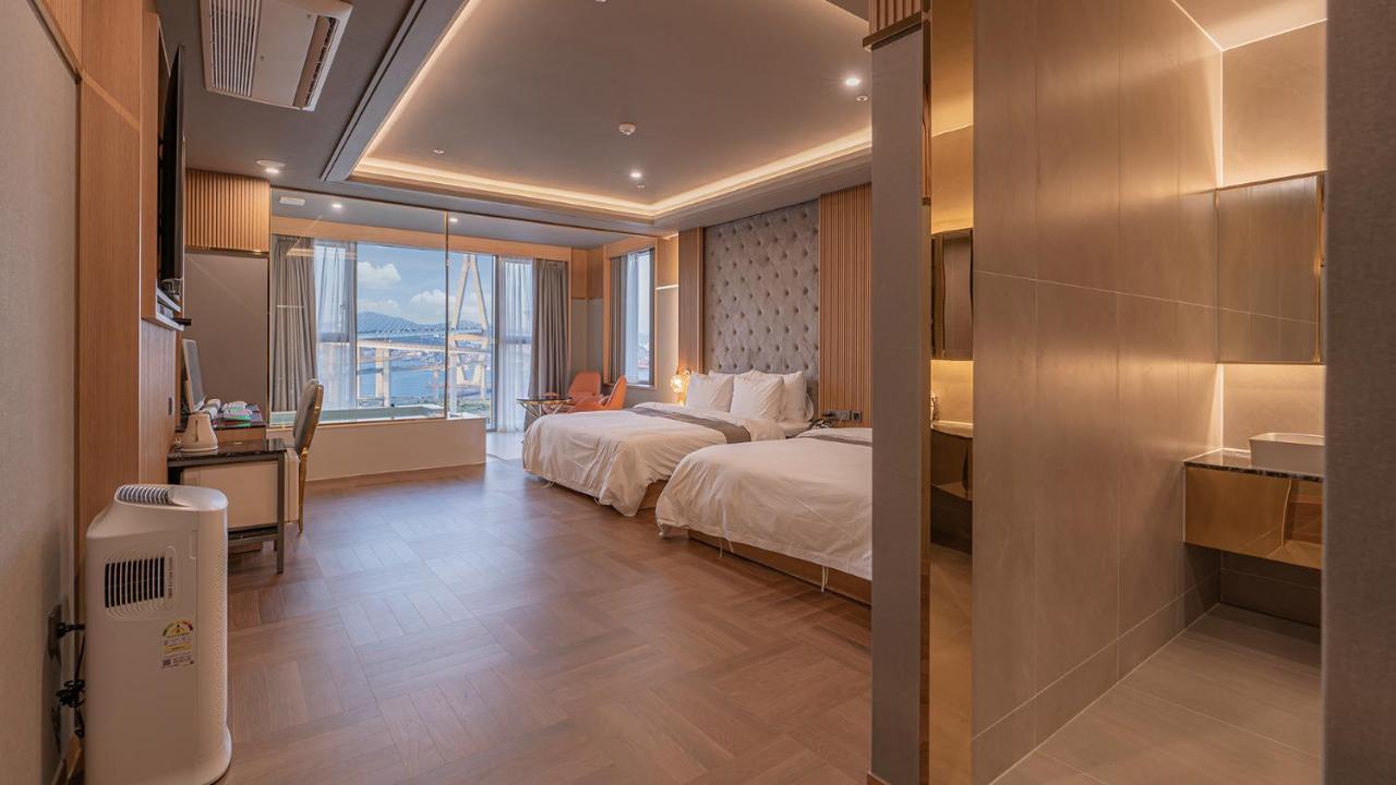 Yeongdo Grandbern Hotel Busan Bagian luar foto