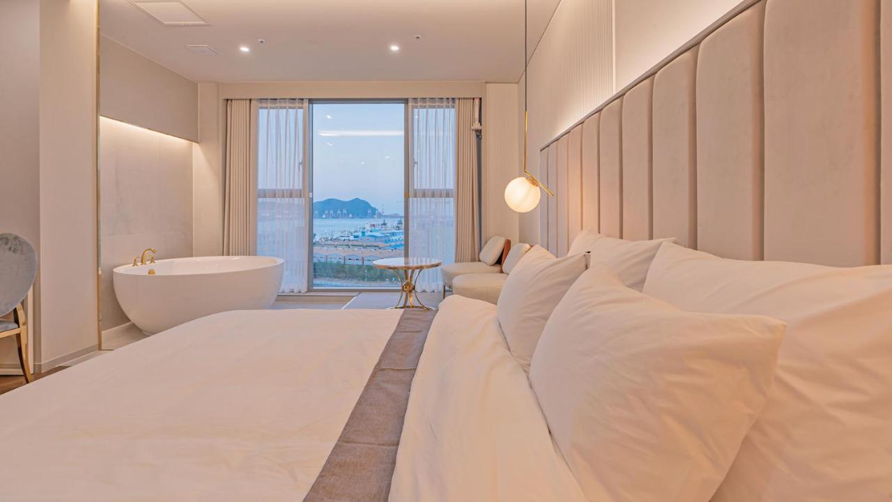 Yeongdo Grandbern Hotel Busan Bagian luar foto