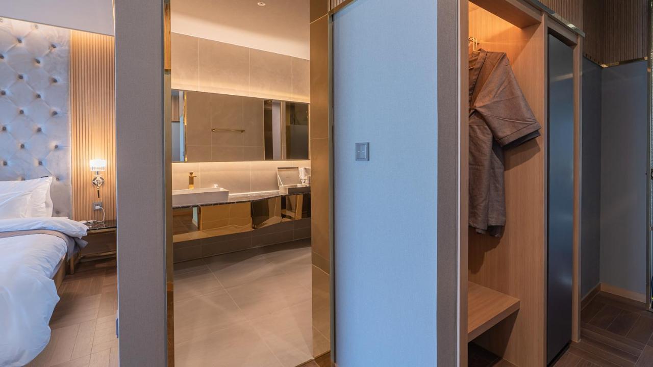 Yeongdo Grandbern Hotel Busan Bagian luar foto